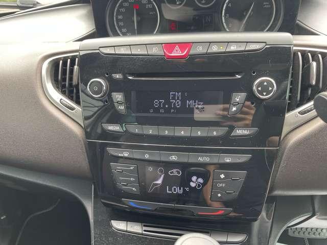 クライスラー・イプシロン プラチナ　禁煙　アイスト　ハーフレザー　Ｐセンサー（23枚目）