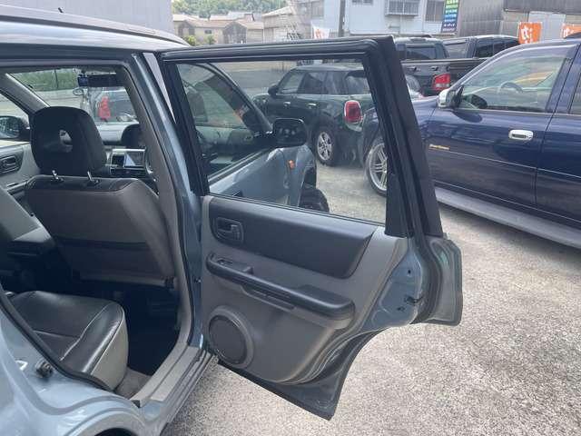 エクストレイル Ｓｔ　禁煙　全塗装済　フルセグＴＶ　Ｂカメ　ＨＩＤヘッド（13枚目）