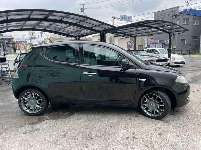 クライスラー・イプシロン プラチナ　禁煙　アイスト　ＥＴＣ　フルセグ　Ｐセンサー（5枚目）