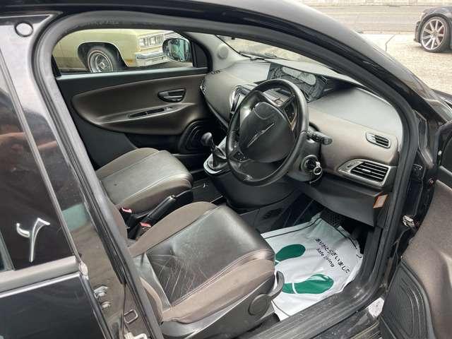 クライスラー・イプシロン プラチナ　禁煙　アイスト　ＥＴＣ　フルセグ　Ｐセンサー（10枚目）