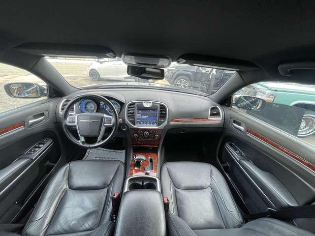 クライスラー・３００ ３００リミテッド　禁煙　　左ハンドル　Ｂカメ　スマキー　ＨＩＤ　ＥＴＣ（35枚目）