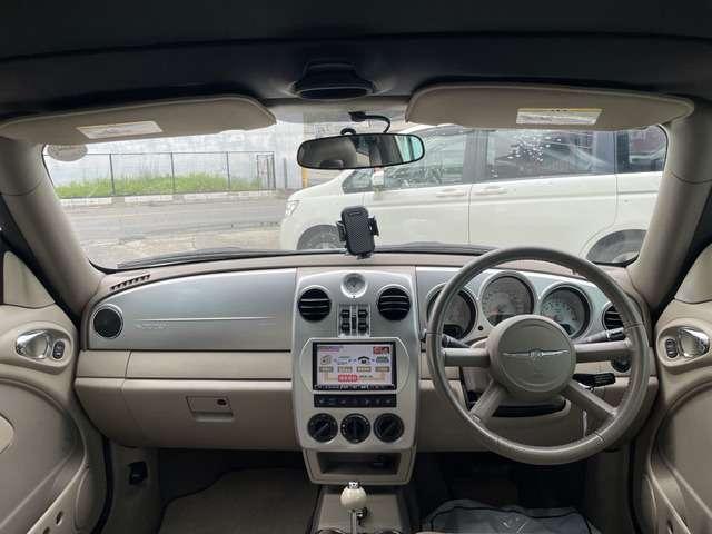 クライスラー・ＰＴクルーザーカブリオ リミテッド　禁煙　ＥＴＣ　フルセグ　シートヒーター　１６ＡＷ（13枚目）