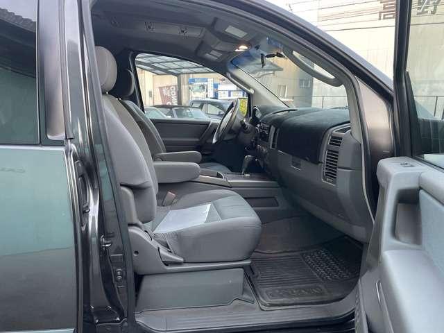 タイタン キングキャブＳＥ　社外グリル／ステップ　ＥＴＣ　１７ＡＷ　Ｂカメ（17枚目）