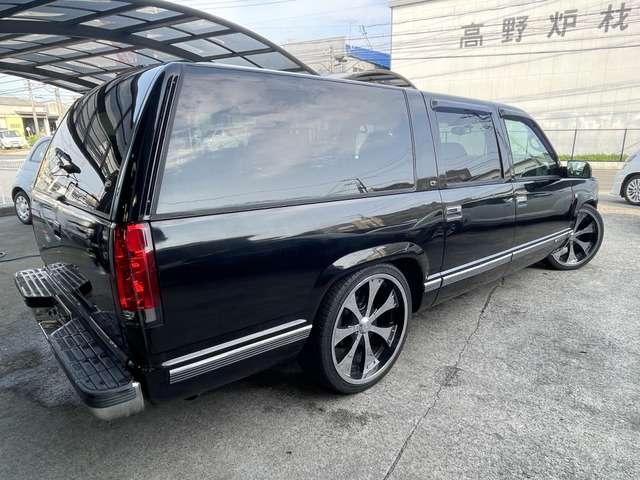 シボレーサバーバン １５００　５．７　Ｖ８　ＥＴＣ　Ｂカメ　社外マフラー　ローダウン（6枚目）
