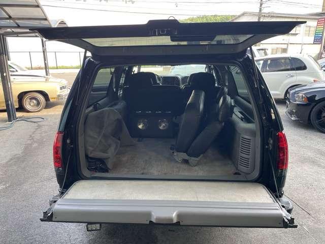 シボレーサバーバン １５００　５．７　Ｖ８　ＥＴＣ　Ｂカメ　社外マフラー　ローダウン（14枚目）