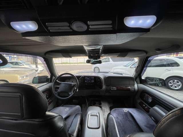シボレーサバーバン １５００　５．７　Ｖ８　ＥＴＣ　Ｂカメ　社外マフラー　ローダウン（33枚目）