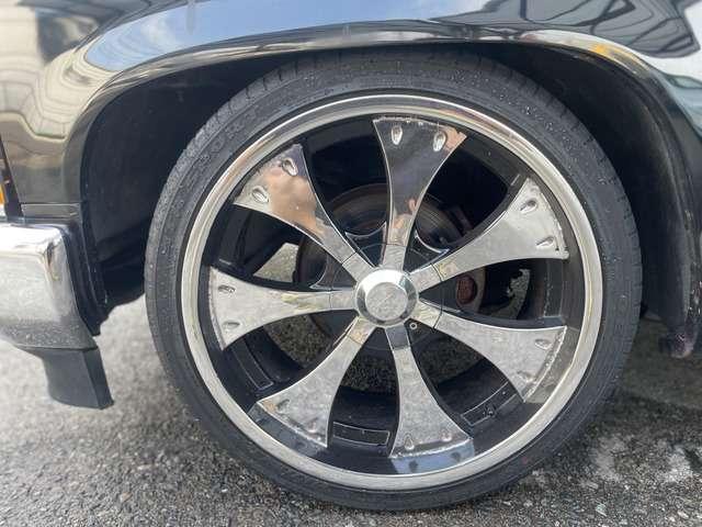 シボレーサバーバン １５００　５．７　Ｖ８　ＥＴＣ　Ｂカメ　社外マフラー　ローダウン（41枚目）