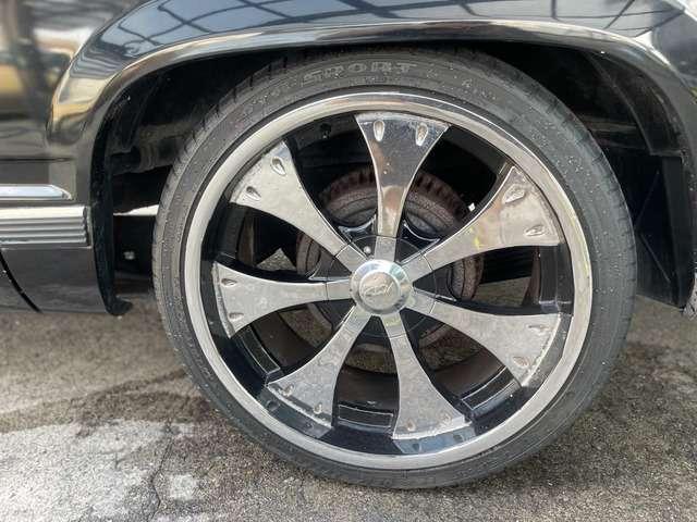 シボレーサバーバン １５００　５．７　Ｖ８　ＥＴＣ　Ｂカメ　社外マフラー　ローダウン（42枚目）