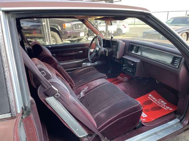 シボレーモンテカルロ ＬＵＸＵＲＹ　ＳＰＯＲＴ　輸入新規　３年車検　全塗装済　ＮＥＷモール（12枚目）