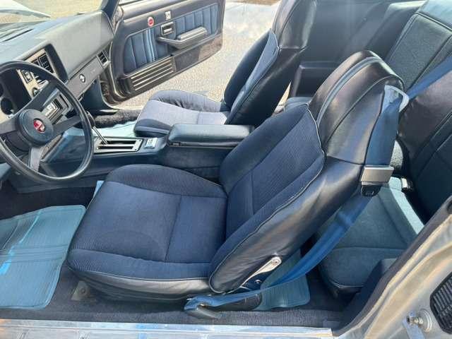 シボレーカマロ ベルリネッタ　禁煙　ＡＣ　全塗装済　ＣＤ　取説・記録簿　車検含（12枚目）