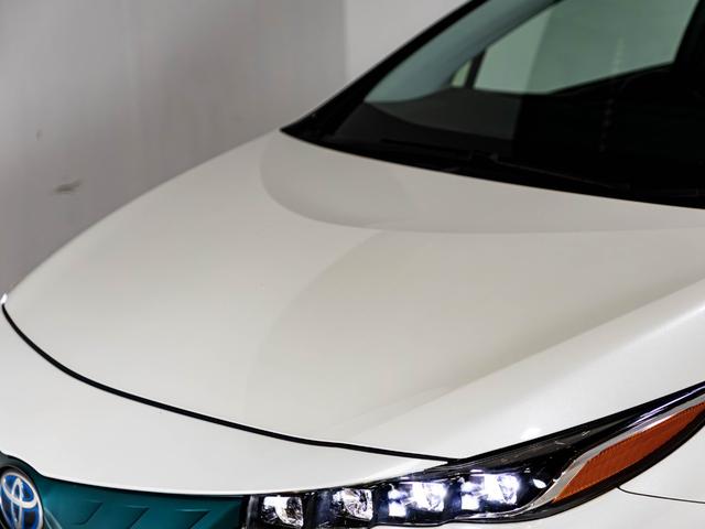 プリウスPHV Sナビパッケージ シートカバー 革巻きハンドル ドリンクホルダー 純正ホイール 純正ナビ ステアリングヒーター バックカメラ LEDヘッドライト 純正流用16インチホイール(6枚目)