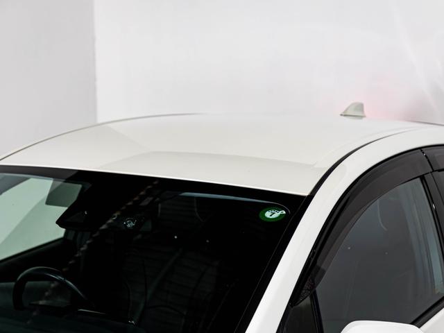 プリウスPHV Sナビパッケージ シートカバー 革巻きハンドル ドリンクホルダー 純正ホイール 純正ナビ ステアリングヒーター バックカメラ LEDヘッドライト 純正流用16インチホイール(17枚目)