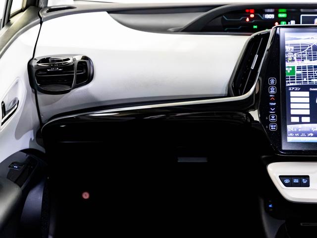 プリウスPHV Sナビパッケージ シートカバー 革巻きハンドル ドリンクホルダー 純正ホイール 純正ナビ ステアリングヒーター バックカメラ LEDヘッドライト 純正流用16インチホイール(40枚目)