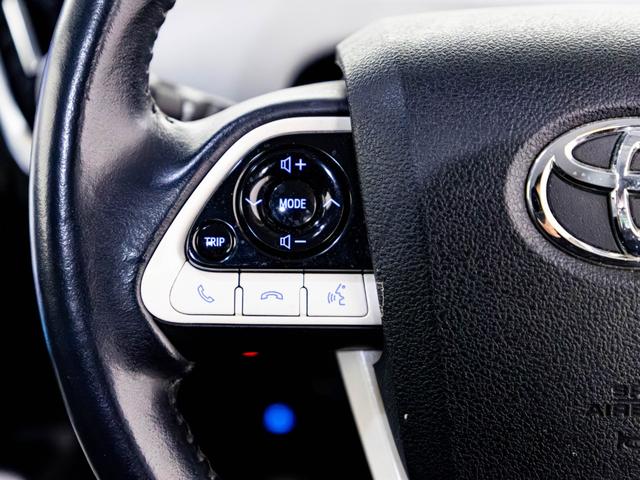 プリウスPHV Sナビパッケージ シートカバー 革巻きハンドル ドリンクホルダー 純正ホイール 純正ナビ ステアリングヒーター バックカメラ LEDヘッドライト 純正流用16インチホイール(43枚目)