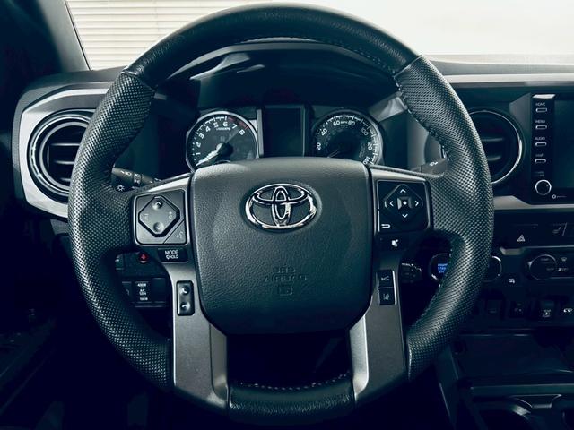 タコマ ダブルキャブ　ＴＲＤオフロード　新車並行／電動サンルーフ／ＴＲＤスキッドプレート／社外ヘッドライト／ＡｐｐｌｅＣａｒＰｌａｙ／黒革シート／社外フロントグリル／全周囲カメラ／ＪＢＬ純正カーオーディオ／ＪＢＬスピーカー／シートヒーター（52枚目）
