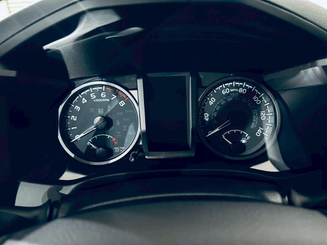 タコマ ダブルキャブ　ＴＲＤオフロード　新車並行／電動サンルーフ／ＴＲＤスキッドプレート／社外ヘッドライト／ＡｐｐｌｅＣａｒＰｌａｙ／黒革シート／社外フロントグリル／全周囲カメラ／ＪＢＬ純正カーオーディオ／ＪＢＬスピーカー／シートヒーター（53枚目）