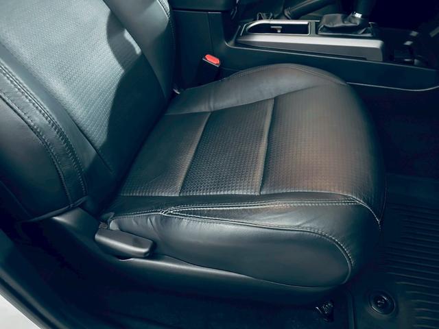 タコマ ダブルキャブ　ＴＲＤオフロード　新車並行／電動サンルーフ／ＴＲＤスキッドプレート／社外ヘッドライト／ＡｐｐｌｅＣａｒＰｌａｙ／黒革シート／社外フロントグリル／全周囲カメラ／ＪＢＬ純正カーオーディオ／ＪＢＬスピーカー／シートヒーター（67枚目）
