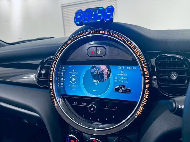 MINI クーパSコンバチブルプレミアムプラスPクラシクトリム ユニオンジャックトップ/ブラックエクステリア/ブラックレザーシート/純正オプション18AW/シートヒーター/Apple CarPlay/UJテールライト/前後センサー/バックカメラ/ミラーETC(35枚目)