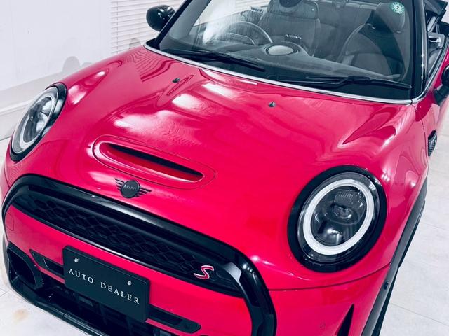 MINI クーパSコンバチブルプレミアムプラスPクラシクトリム ユニオンジャックトップ/ブラックエクステリア/ブラックレザーシート/純正オプション18AW/シートヒーター/Apple CarPlay/UJテールライト/前後センサー/バックカメラ/ミラーETC(52枚目)