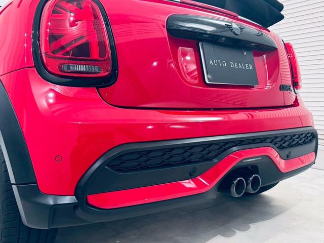 MINI クーパSコンバチブルプレミアムプラスPクラシクトリム ユニオンジャックトップ/ブラックエクステリア/ブラックレザーシート/純正オプション18AW/シートヒーター/Apple CarPlay/UJテールライト/前後センサー/バックカメラ/ミラーETC(68枚目)