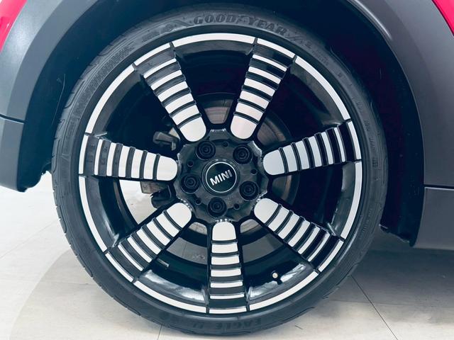 MINI クーパSコンバチブルプレミアムプラスPクラシクトリム ユニオンジャックトップ/ブラックエクステリア/ブラックレザーシート/純正オプション18AW/シートヒーター/Apple CarPlay/UJテールライト/前後センサー/バックカメラ/ミラーETC(75枚目)