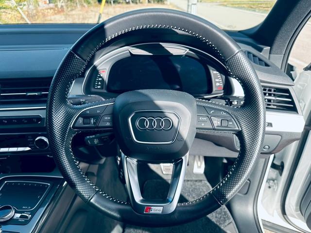 Q7 3.0TFSIクワトロ SラインPKG/アダプティブエアサス/前後シートヒーター/三列目シート/メモリー機能付きパワーシート/4ゾーンエアコン/マトリクスLED/21インチOPAW/ACC/黒革/トラフィックカメラ(31枚目)