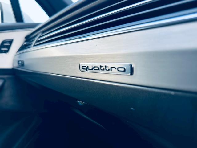 Q7 3.0TFSIクワトロ SラインPKG/アダプティブエアサス/前後シートヒーター/三列目シート/メモリー機能付きパワーシート/4ゾーンエアコン/マトリクスLED/21インチOPAW/ACC/黒革/トラフィックカメラ(53枚目)