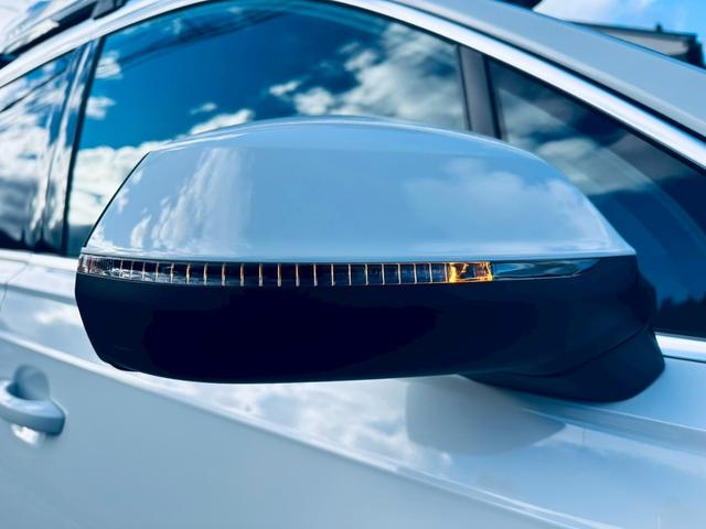 Q7 3.0TFSIクワトロ SラインPKG/アダプティブエアサス/前後シートヒーター/三列目シート/メモリー機能付きパワーシート/4ゾーンエアコン/マトリクスLED/21インチOPAW/ACC/黒革/トラフィックカメラ(67枚目)