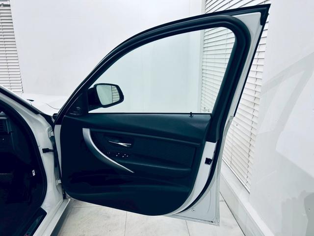 ３シリーズ ３２０ｄブルーパフォーマンス　Ｍスポーツ　ディーゼル／Ｈａｍａｎ　Ｋａｒｄｏｎ／カーボン調フロントエアロ／カーボン調リアスポ／Ｍパフォーマンステールランプ／Ｍパフォーマンス　サイドエアロ／Ｂカメラ／レーダー探知機／Ｂｌｕｅｔｏｏｔｈ／ＥＴＣ（40枚目）