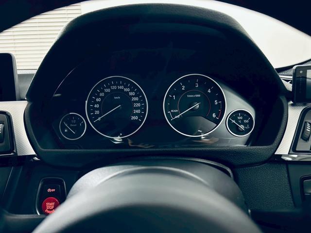 ３シリーズ ３２０ｄブルーパフォーマンス　Ｍスポーツ　ディーゼル／Ｈａｍａｎ　Ｋａｒｄｏｎ／カーボン調フロントエアロ／カーボン調リアスポ／Ｍパフォーマンステールランプ／Ｍパフォーマンス　サイドエアロ／Ｂカメラ／レーダー探知機／Ｂｌｕｅｔｏｏｔｈ／ＥＴＣ（48枚目）