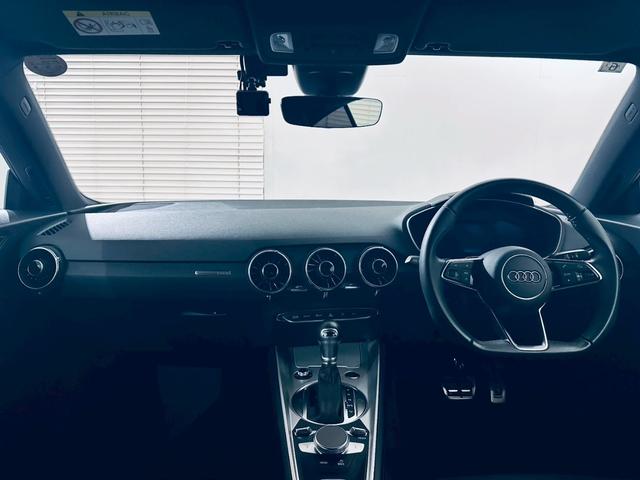 ＴＴクーペ ４０ＴＦＳＩ　新車保障継承／１オナ／シートヒーター／クルコン／ＡＡＣ／ドラレコ／バックモニター／１９インチＡＷ／オートライト／ＥＴＣ／レインセンサー／レーンキープアシスト／可変リアスポ／シーケンシャルウィンカー（2枚目）
