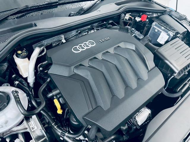 ＴＴクーペ ４０ＴＦＳＩ　新車保障継承／１オナ／シートヒーター／クルコン／ＡＡＣ／ドラレコ／バックモニター／１９インチＡＷ／オートライト／ＥＴＣ／レインセンサー／レーンキープアシスト／可変リアスポ／シーケンシャルウィンカー（3枚目）