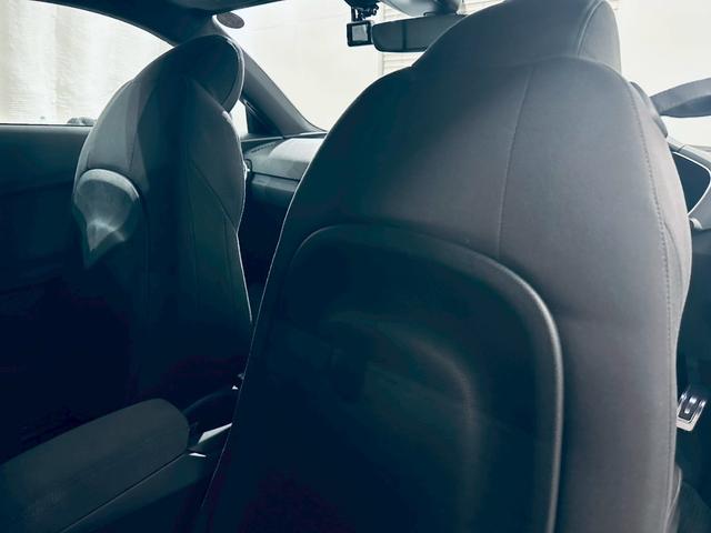 ＴＴクーペ ４０ＴＦＳＩ　新車保障継承／１オナ／シートヒーター／クルコン／ＡＡＣ／ドラレコ／バックモニター／１９インチＡＷ／オートライト／ＥＴＣ／レインセンサー／レーンキープアシスト／可変リアスポ／シーケンシャルウィンカー（19枚目）