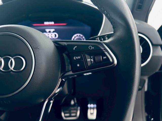 ＴＴクーペ ４０ＴＦＳＩ　新車保障継承／１オナ／シートヒーター／クルコン／ＡＡＣ／ドラレコ／バックモニター／１９インチＡＷ／オートライト／ＥＴＣ／レインセンサー／レーンキープアシスト／可変リアスポ／シーケンシャルウィンカー（27枚目）