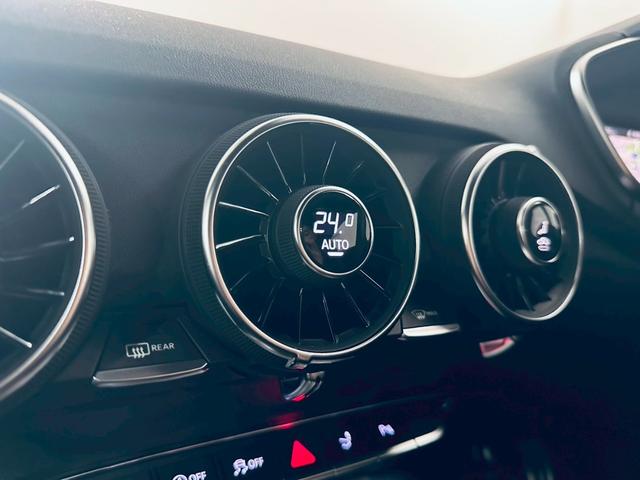 ＴＴクーペ ４０ＴＦＳＩ　新車保障継承／１オナ／シートヒーター／クルコン／ＡＡＣ／ドラレコ／バックモニター／１９インチＡＷ／オートライト／ＥＴＣ／レインセンサー／レーンキープアシスト／可変リアスポ／シーケンシャルウィンカー（44枚目）