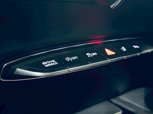 ＴＴクーペ ４０ＴＦＳＩ　新車保障継承／１オナ／シートヒーター／クルコン／ＡＡＣ／ドラレコ／バックモニター／１９インチＡＷ／オートライト／ＥＴＣ／レインセンサー／レーンキープアシスト／可変リアスポ／シーケンシャルウィンカー（47枚目）