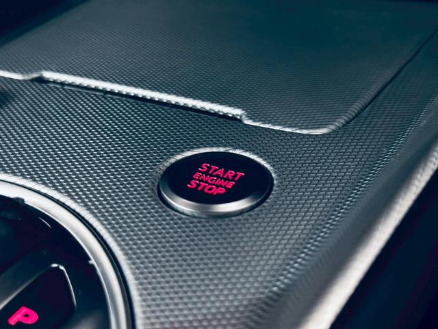 ＴＴクーペ ４０ＴＦＳＩ　新車保障継承／１オナ／シートヒーター／クルコン／ＡＡＣ／ドラレコ／バックモニター／１９インチＡＷ／オートライト／ＥＴＣ／レインセンサー／レーンキープアシスト／可変リアスポ／シーケンシャルウィンカー（50枚目）