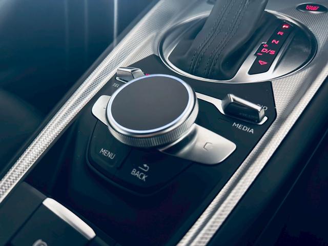 ＴＴクーペ ４０ＴＦＳＩ　新車保障継承／１オナ／シートヒーター／クルコン／ＡＡＣ／ドラレコ／バックモニター／１９インチＡＷ／オートライト／ＥＴＣ／レインセンサー／レーンキープアシスト／可変リアスポ／シーケンシャルウィンカー（53枚目）