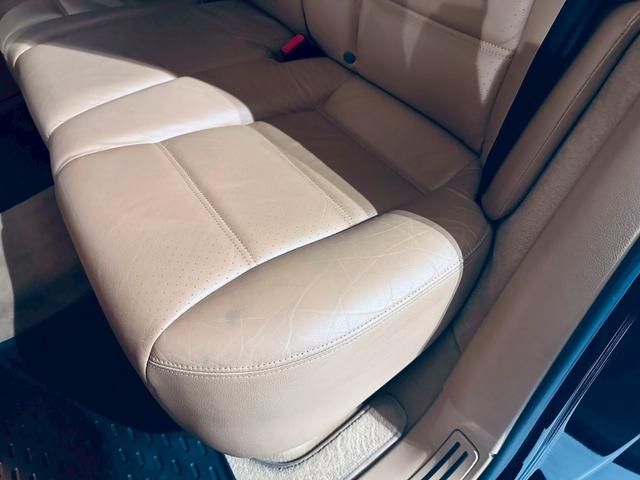 カイエン ベースグレード　サンルーフ／ベージュ内装／シートヒーター／パワーシート／ＥＴＣ／ドラレコ／スペアキー／純正１８インチＡＷ／フォグランプ／バックモニター／ＣＡＲＲＯＺＺＥＲＩＡナビ／Ｂｌｕｅｔｏｏｔｈ接続／ＭＴモード付（25枚目）