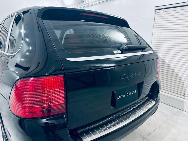 カイエン ベースグレード　サンルーフ／ベージュ内装／シートヒーター／パワーシート／ＥＴＣ／ドラレコ／スペアキー／純正１８インチＡＷ／フォグランプ／バックモニター／ＣＡＲＲＯＺＺＥＲＩＡナビ／Ｂｌｕｅｔｏｏｔｈ接続／ＭＴモード付（71枚目）