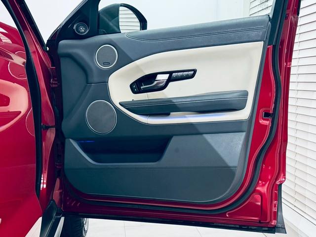 レンジローバーイヴォーク ＨＳＥダイナミック　ブラックデザインパック／アドバンスドドライバーアシスタンス／アイボリー・ルナコンビレザー／パノラマルーフ／シートヒーター・ベンチレーション／レーンデパーチャーワーニング／ＡＣＣ／３６０°モニター（12枚目）