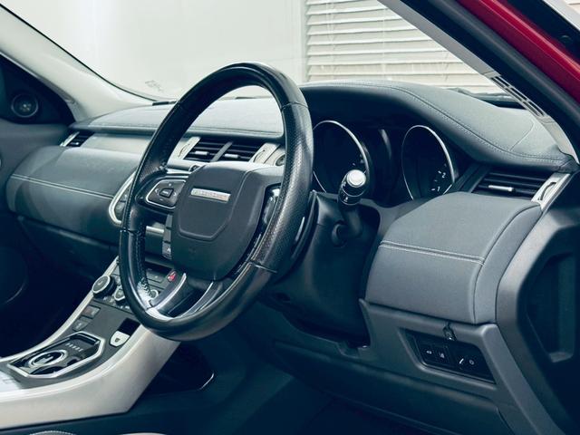 レンジローバーイヴォーク ＨＳＥダイナミック　ブラックデザインパック／アドバンスドドライバーアシスタンス／アイボリー・ルナコンビレザー／パノラマルーフ／シートヒーター・ベンチレーション／レーンデパーチャーワーニング／ＡＣＣ／３６０°モニター（13枚目）