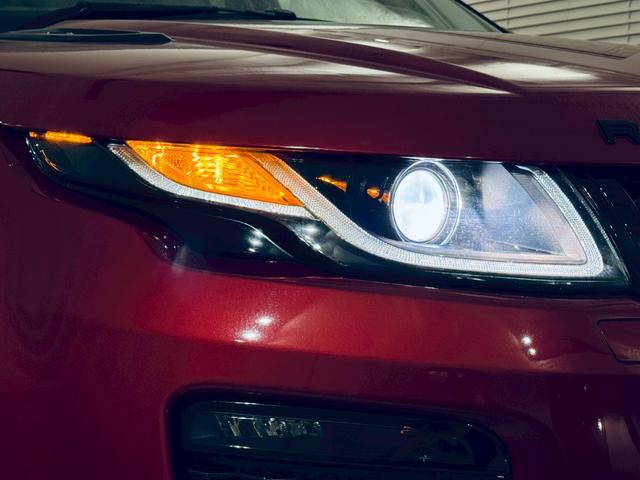 レンジローバーイヴォーク ＨＳＥダイナミック　ブラックデザインパック／アドバンスドドライバーアシスタンス／アイボリー・ルナコンビレザー／パノラマルーフ／シートヒーター・ベンチレーション／レーンデパーチャーワーニング／ＡＣＣ／３６０°モニター（32枚目）