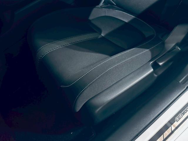 シビック 大阪JDM車高調/ 無限ブレーキホース/無限ローター/CUSCO パワーブレース センター/HKS エアクリーナー/APEXI マフラー/無限クイックシフター/社外ナビ(17枚目)