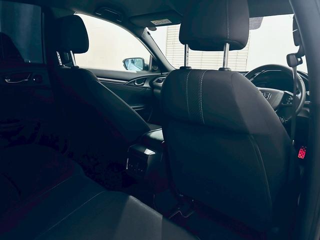 シビック 大阪JDM車高調/ 無限ブレーキホース/無限ローター/CUSCO パワーブレース センター/HKS エアクリーナー/APEXI マフラー/無限クイックシフター/社外ナビ(19枚目)