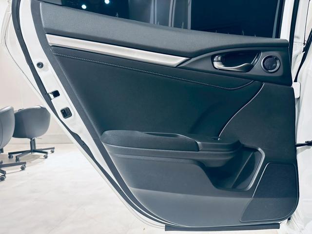 シビック 大阪JDM車高調/ 無限ブレーキホース/無限ローター/CUSCO パワーブレース センター/HKS エアクリーナー/APEXI マフラー/無限クイックシフター/社外ナビ(26枚目)