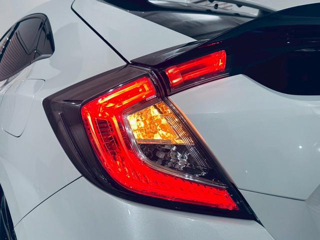 シビック 大阪JDM車高調/ 無限ブレーキホース/無限ローター/CUSCO パワーブレース センター/HKS エアクリーナー/APEXI マフラー/無限クイックシフター/社外ナビ(41枚目)