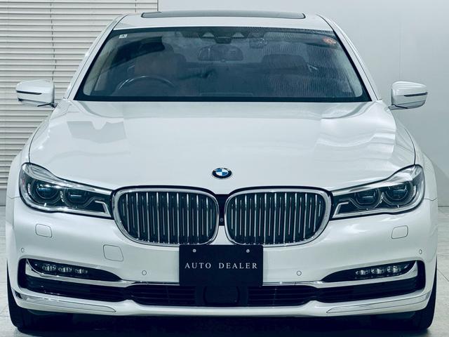 ７シリーズ ７４０ｉ　エクセレンス　電動ＳＲ／ＡＣＣ／ＨＵＤ／ディスプレイキー／セルフレベリング機能付エアサス／ドライビングアシストプラス／／ソフトクローズ／衝突・被害軽減ブレーキ／シートＨ・ベンチレーション／Ｂカメラ／ＥＴＣ／ドラレコ（5枚目）