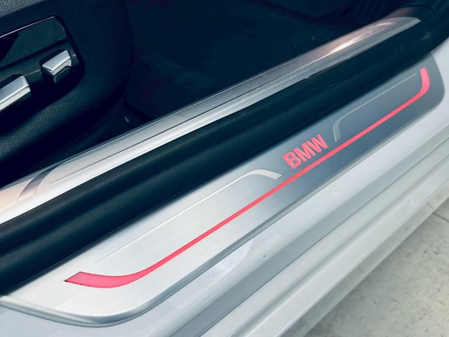 ７シリーズ ７４０ｉ　エクセレンス　電動ＳＲ／ＡＣＣ／ＨＵＤ／ディスプレイキー／セルフレベリング機能付エアサス／ドライビングアシストプラス／／ソフトクローズ／衝突・被害軽減ブレーキ／シートＨ・ベンチレーション／Ｂカメラ／ＥＴＣ／ドラレコ（45枚目）