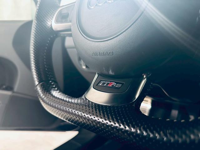 ＴＴ ＲＳクーペ ベースグレード　左ハンドル／純正６ＭＴ／アラゴスタ車高調／ＲＡＹＳ１９インチＡＷ／セミバケシート／シートヒーター／ＭＩＬＬＴＥＫマフラー／ＡＡＣ／オートライト／ＥＴＣ／純正ナビ／Ｂｌｕｅｔｏｏｔｈ接続／クルコン（29枚目）